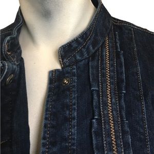 Jean Jacket CHICO’s Platinum Denim, lots of design details SZ 2